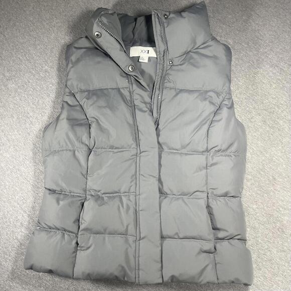 Jackets & Blazers - XXi Women's Large Gray Puffer Vest Large Winter Vest Woman’s Cost Vest